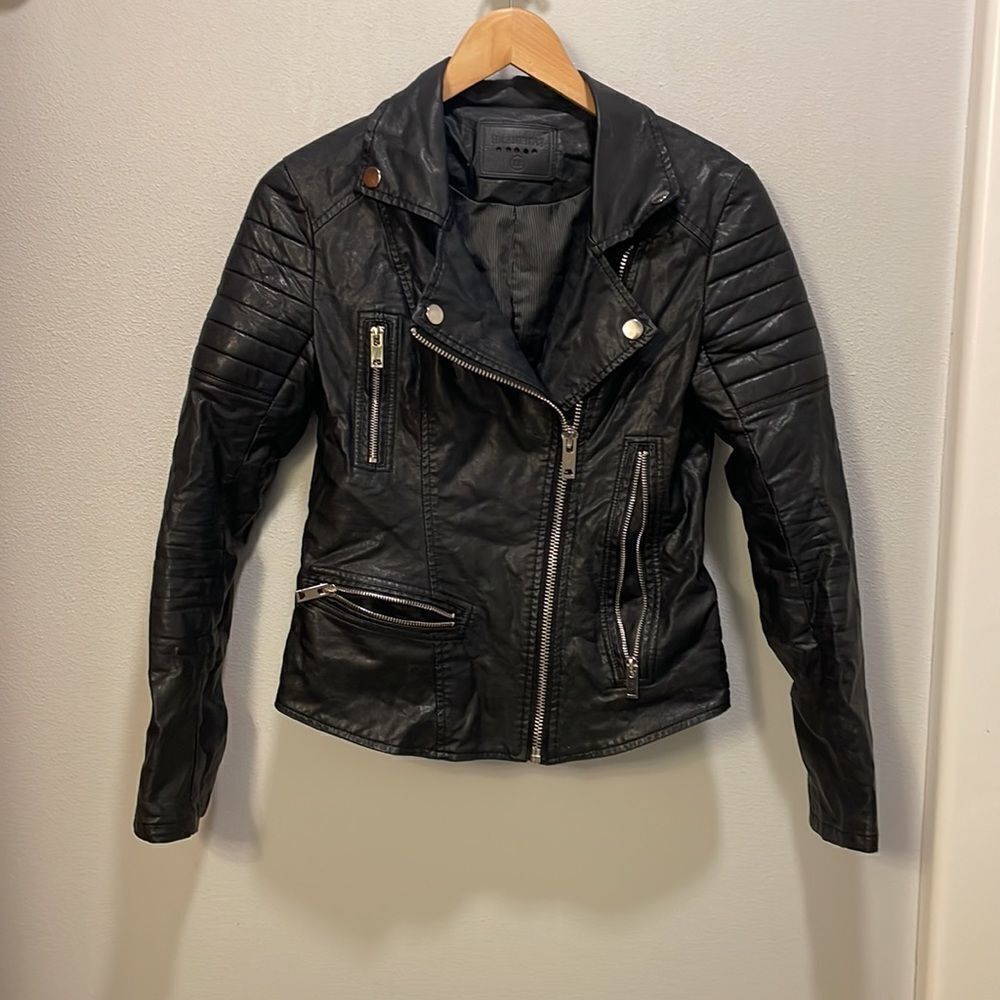 Blank NYC black Motorcyle woman’s faux leather jacket - Picture 3 of 14